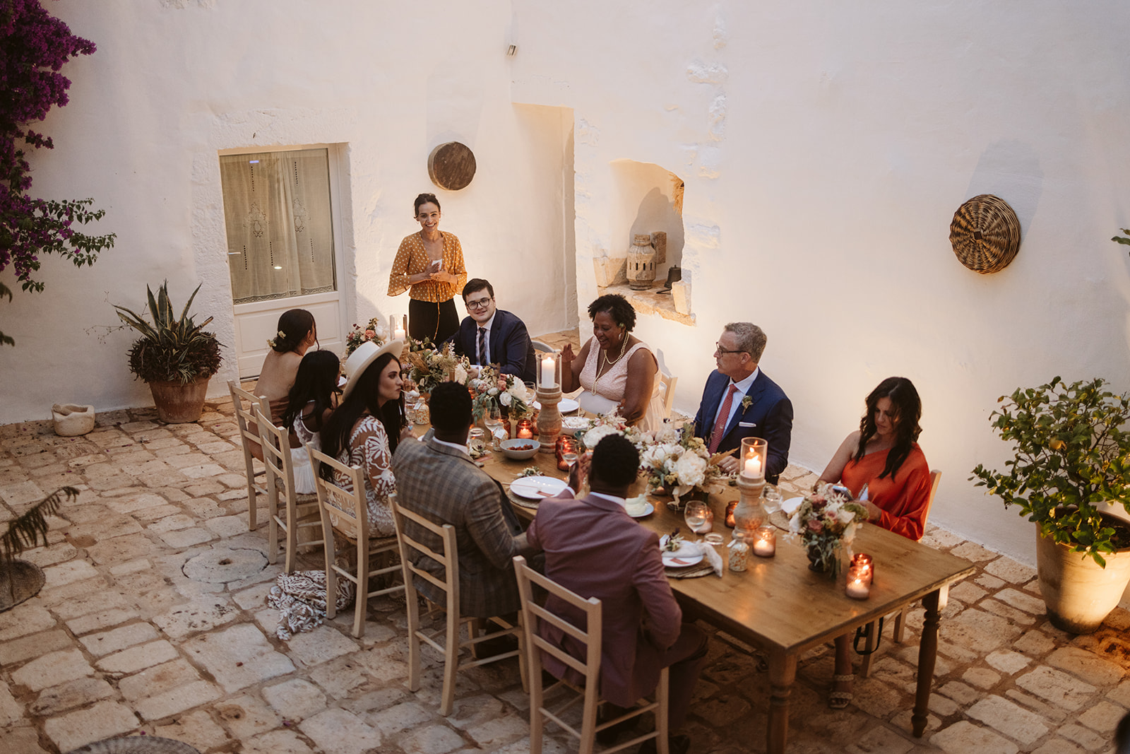 Weddings — the vaulted hall 11